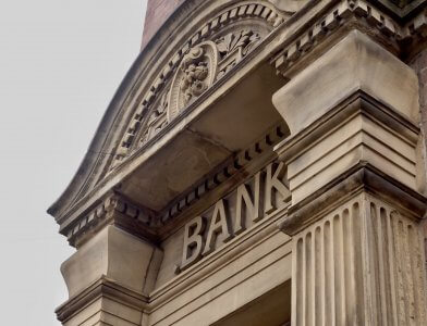 Bankeneinlagen sind durch Inflation und Ausfalllrisiken bedroht